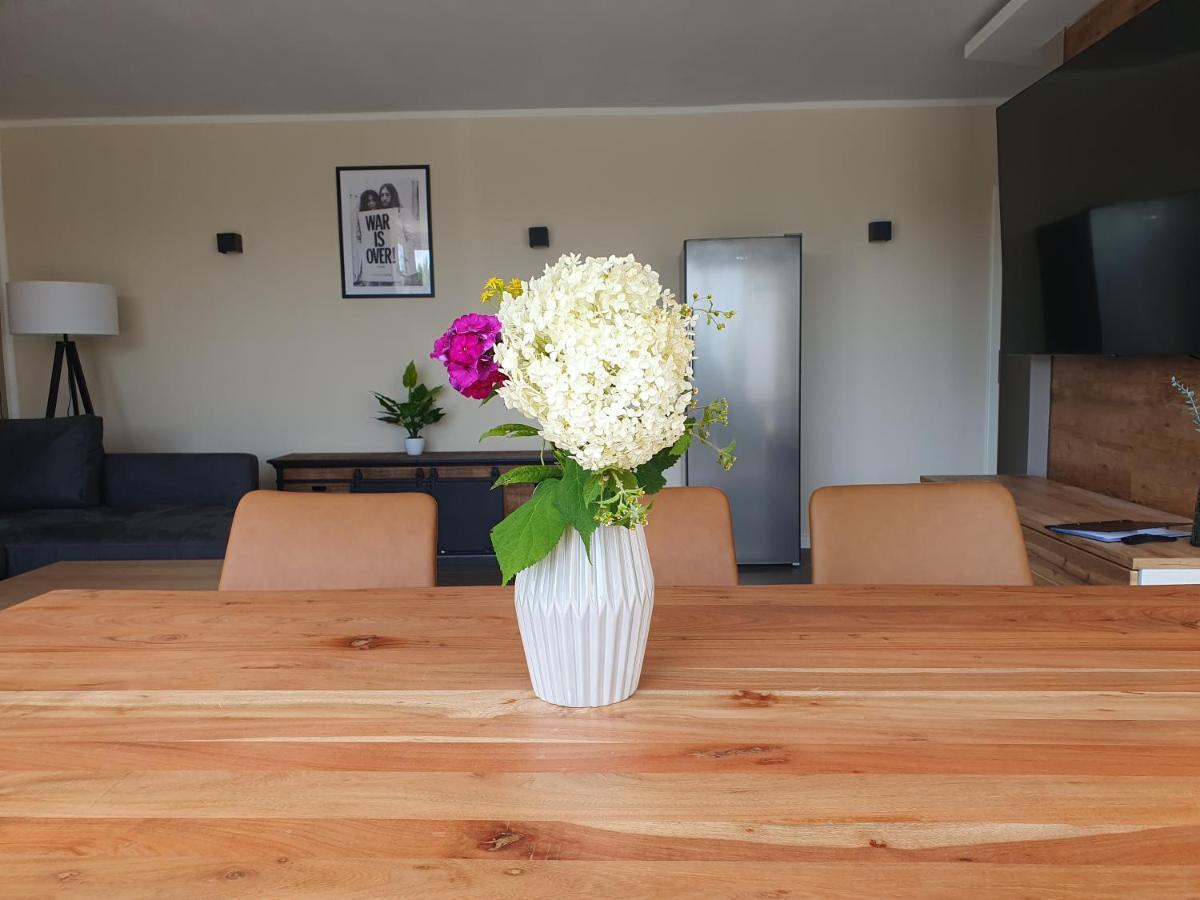 Neumuhler Hof: Spacious Family Retreat With Garden Terrace Schwerin (Mecklenburg-Vorpommern)