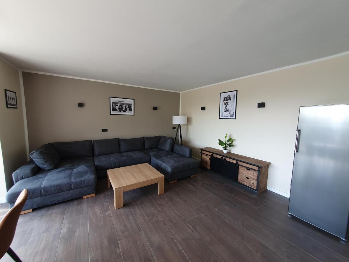Neumuhler Hof: Spacious Family Retreat With Garden Terrace Apartment Schwerin (Mecklenburg-Vorpommern)